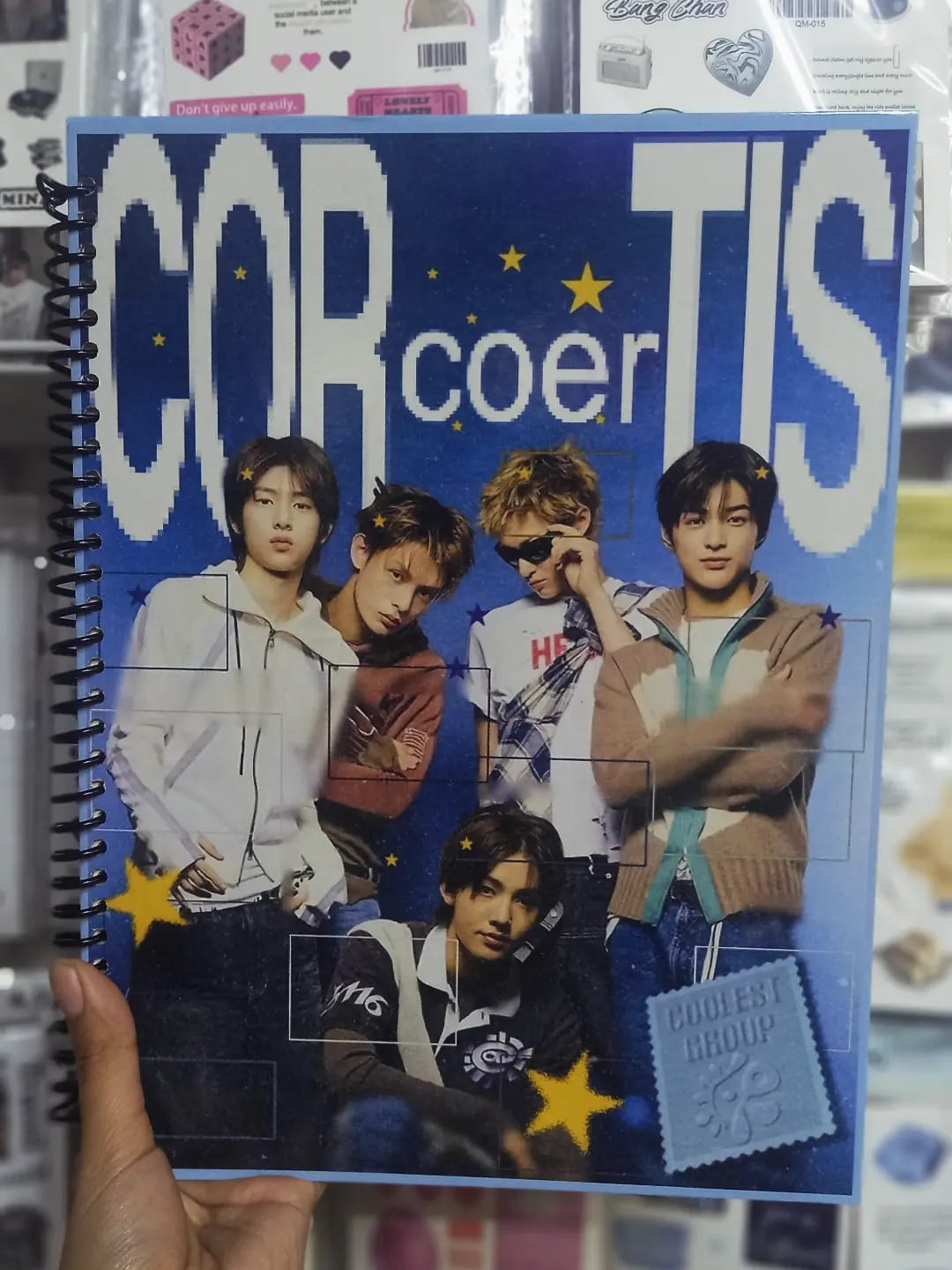 Cuaderno 100 hojas de raya kpop grupo